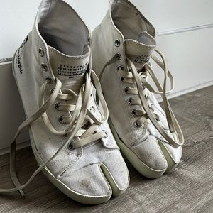 Worn with love Margiela Tabi sneakers SIZE 39